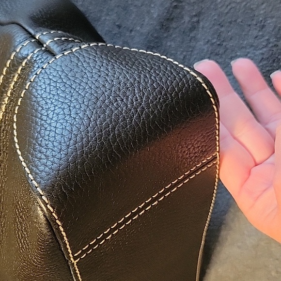 Kate Spade pebbled leather black shoulder bag in EXCELLENT Condition!!! - Picture 7 of 11